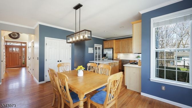 Dining room, Interior, Kitchen, Pendant Lights, Recessed Lighting, Wood Texture Flooring