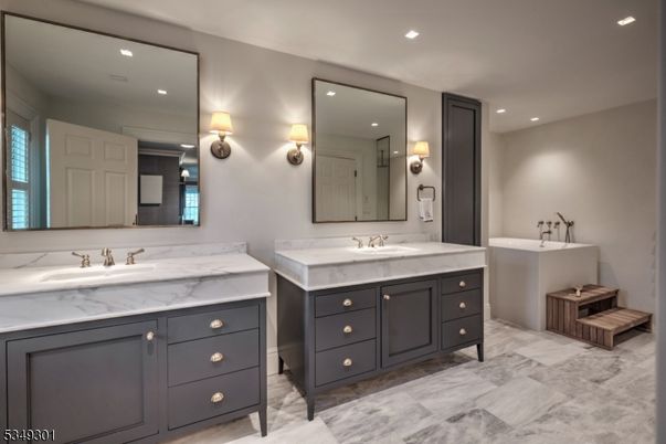 Bathroom, Dual Sink Vanities, Interior, Recessed Lighting
