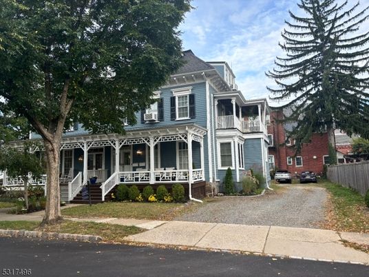 Exterior, Facade, Queen Anne Victorian