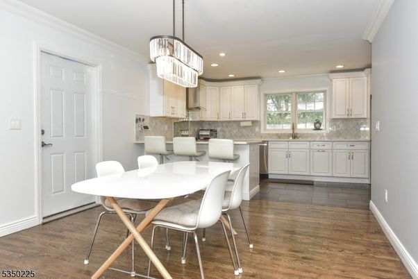Chandelier, Dining room, Interior, Kitchen, Recessed Lighting, Wood Texture Flooring