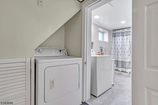 Interior, Recessed Lighting, Utility Closets, Washer