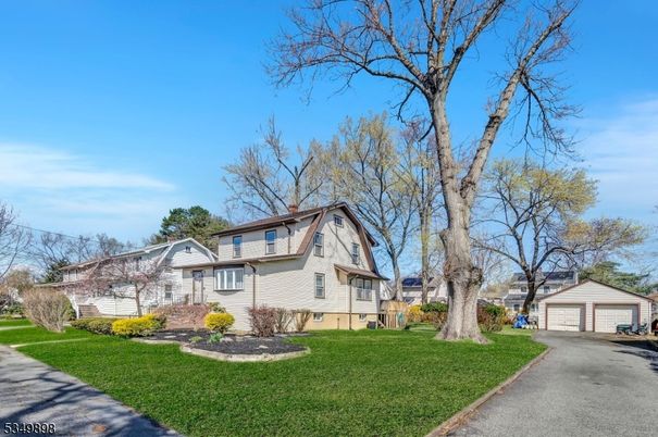 Backyard, Detached Garage, Exterior