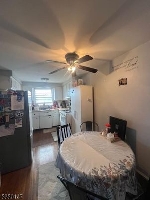 Bedroom, Dining room, Interior, Kitchen, Wood Texture Flooring