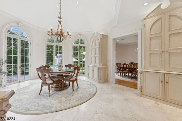 Chandelier, Dining room, Interior, Recessed Lighting, Wood Texture Flooring