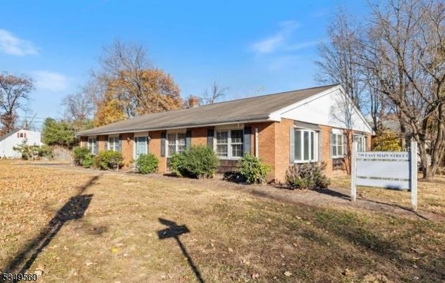 Backyard, Exterior, Facade, Brick Facade, Cape Cod