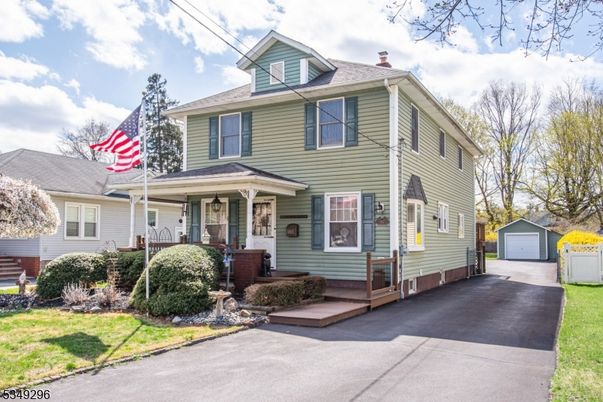 Detached Garage, Exterior, Facade, American Foursquare