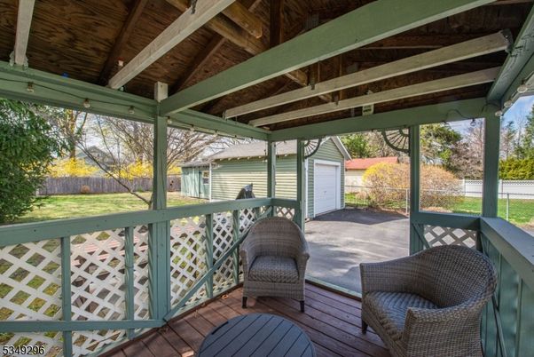 Exterior, Wooden Beams