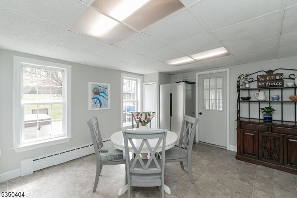 Dining room, Interior, Recessed Lighting