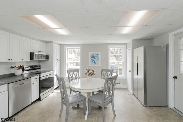 Dining room, Interior, Kitchen, Stainless Steel Appliances