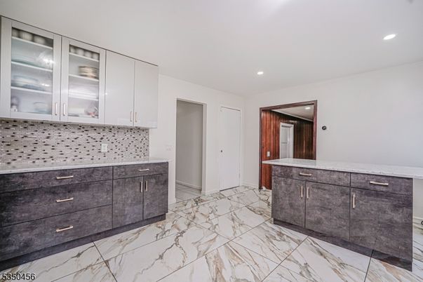 Interior, Kitchen, Marble, Recessed Lighting