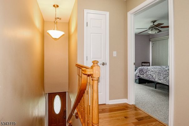Bedroom, Interior, Pendant Lights, Wood Texture Flooring