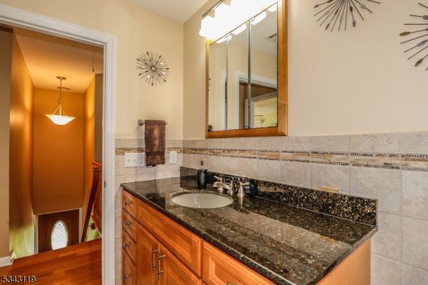 Bathroom, Interior, Pendant Lights