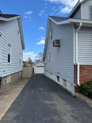 Detached Garage, Exterior
