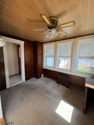 Empty room, Interior, Wooden Ceilings, Wooden Walls