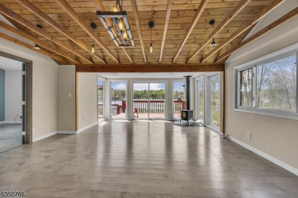 Empty room, Interior, Wooden Beams, Wooden Ceilings, Wood Texture Flooring