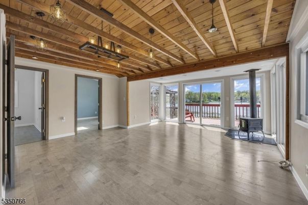 Empty room, Interior, Wooden Beams, Wooden Ceilings, Wood Texture Flooring