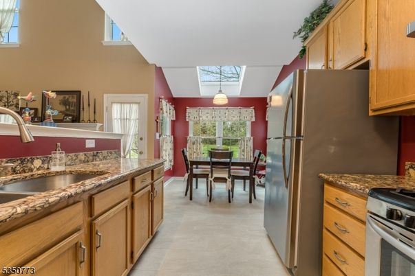 Dining room, Interior, Kitchen, Pendant Lights