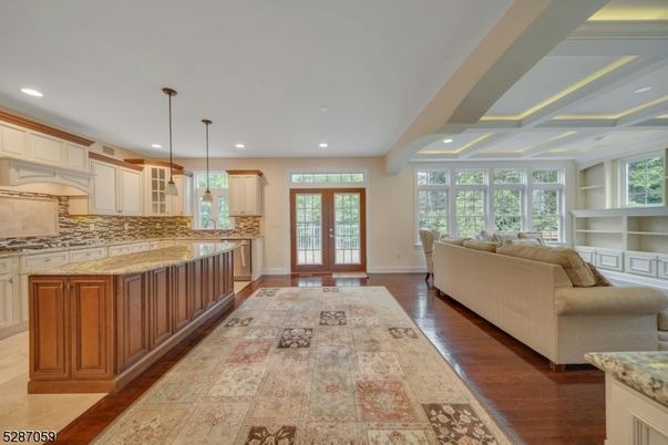 Interior, Kitchen, Living room, Pendant Lights, Recessed Lighting, Wood Texture Flooring