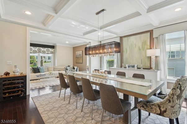 Chandelier, Dining room, Interior, Living room, Pendant Lights, Recessed Lighting, Wood Texture Flooring