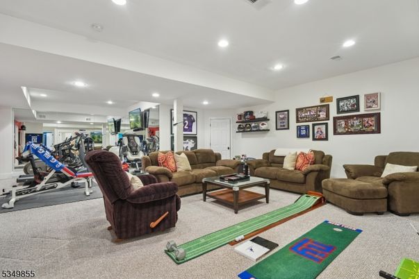 Fitness Equipment, Interior, Living room, Recessed Lighting