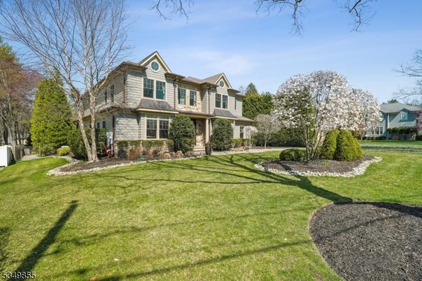 Backyard, Exterior, Facade, Queen Anne Victorian