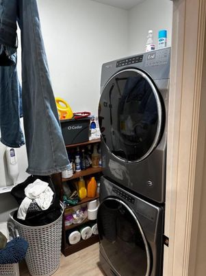 Interior, Utility Closets, Washer, Wood Texture Flooring