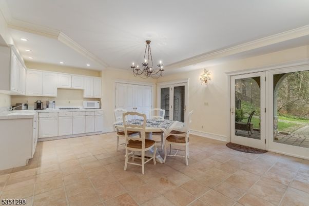 Chandelier, Dining room, Interior, Kitchen, Recessed Lighting