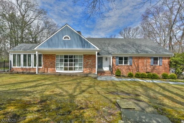 Exterior, Facade, Brick Facade, Ranch