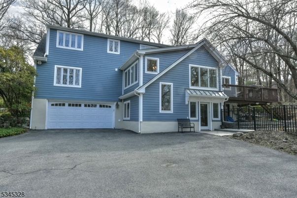 Attached, Exterior, Facade, Farmhouse