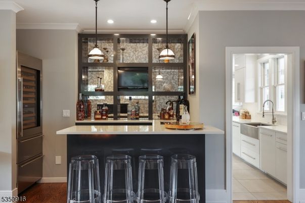Interior, Kitchen, Pendant Lights, Recessed Lighting, Wood Texture Flooring