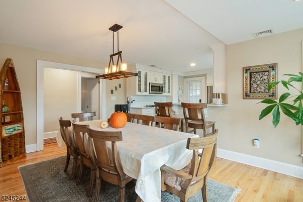 Dining room, Interior, Kitchen, Pendant Lights, Recessed Lighting, Wood Texture Flooring