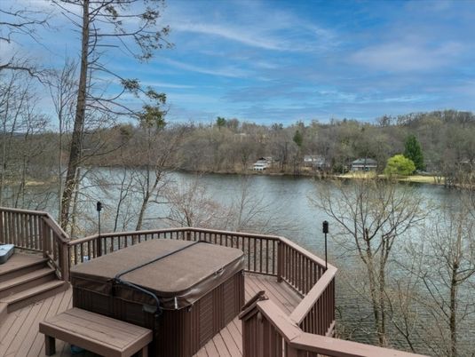 Exterior, Hot Tub, Lake