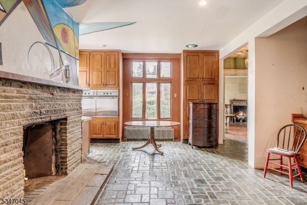 Fireplace, Interior, Recessed Lighting