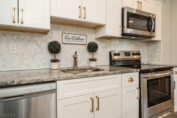 Interior, Kitchen, Stainless Steel Appliances