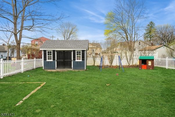 Backyard, Exterior, Playground