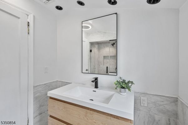 Bathroom, Interior, Marble, Marble Walls