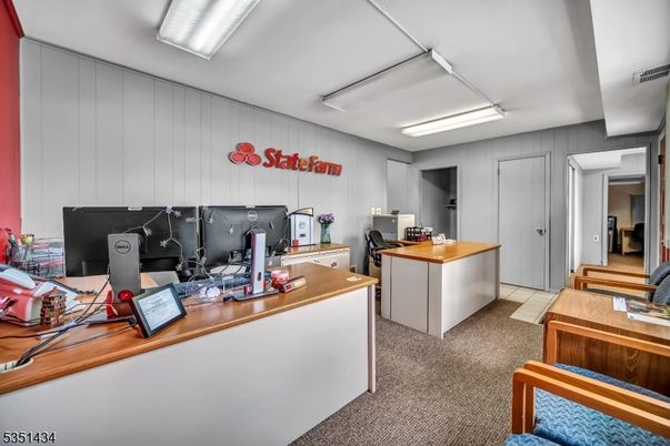 Home Office, Interior