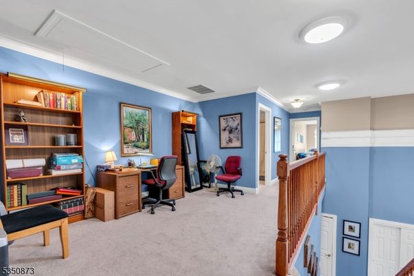 Home Office, Interior
