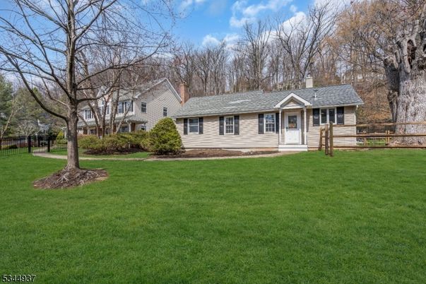 Backyard, Exterior, Facade, Cape Cod