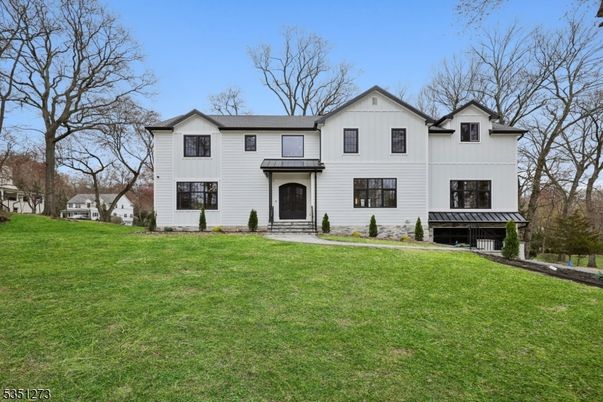 Backyard, Exterior, Facade, Farmhouse