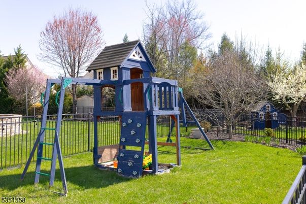 Backyard, Exterior, Playground