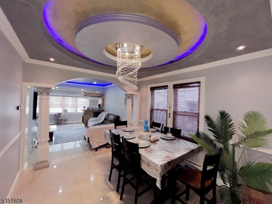Chandelier, Dining room, Interior, Living room, Pendant Lights, Recessed Lighting