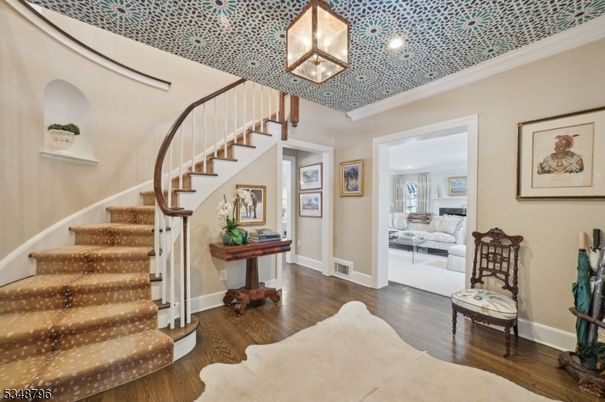 Interior, Pendant Lights, Recessed Lighting, Wood Texture Flooring