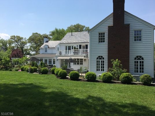 Backyard, Exterior, Facade, Brick Facade, Georgian