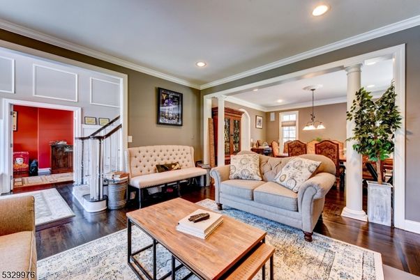 Interior, Living room, Pendant Lights, Recessed Lighting, Wood Texture Flooring