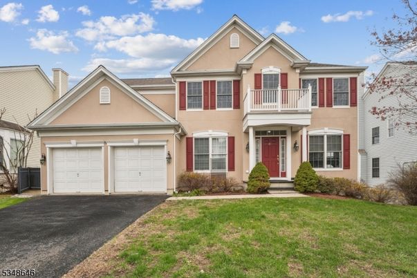 Attached, Exterior, Facade, Brick Traditional