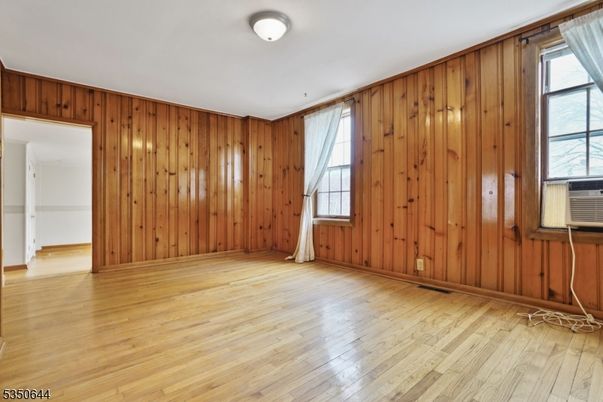 Empty room, Interior, Wood Texture Flooring, Wooden Walls