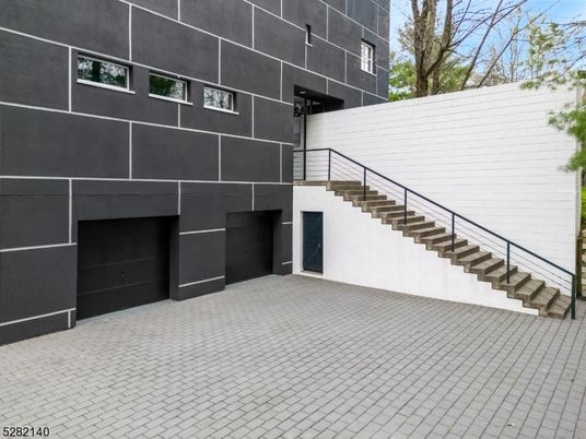 Attached, Exterior, Facade, Modern