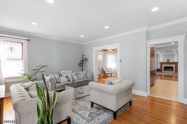 Chandelier, Interior, Living room, Recessed Lighting, Wood Texture Flooring