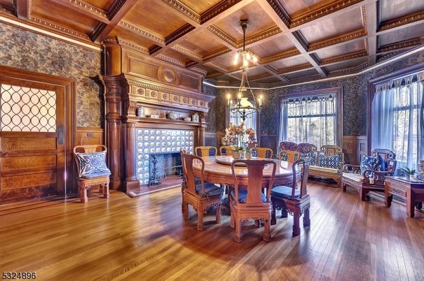 Chandelier, Dining room, Interior, Pendant Lights, Wooden Beams, Wooden Ceilings, Wood Texture Flooring